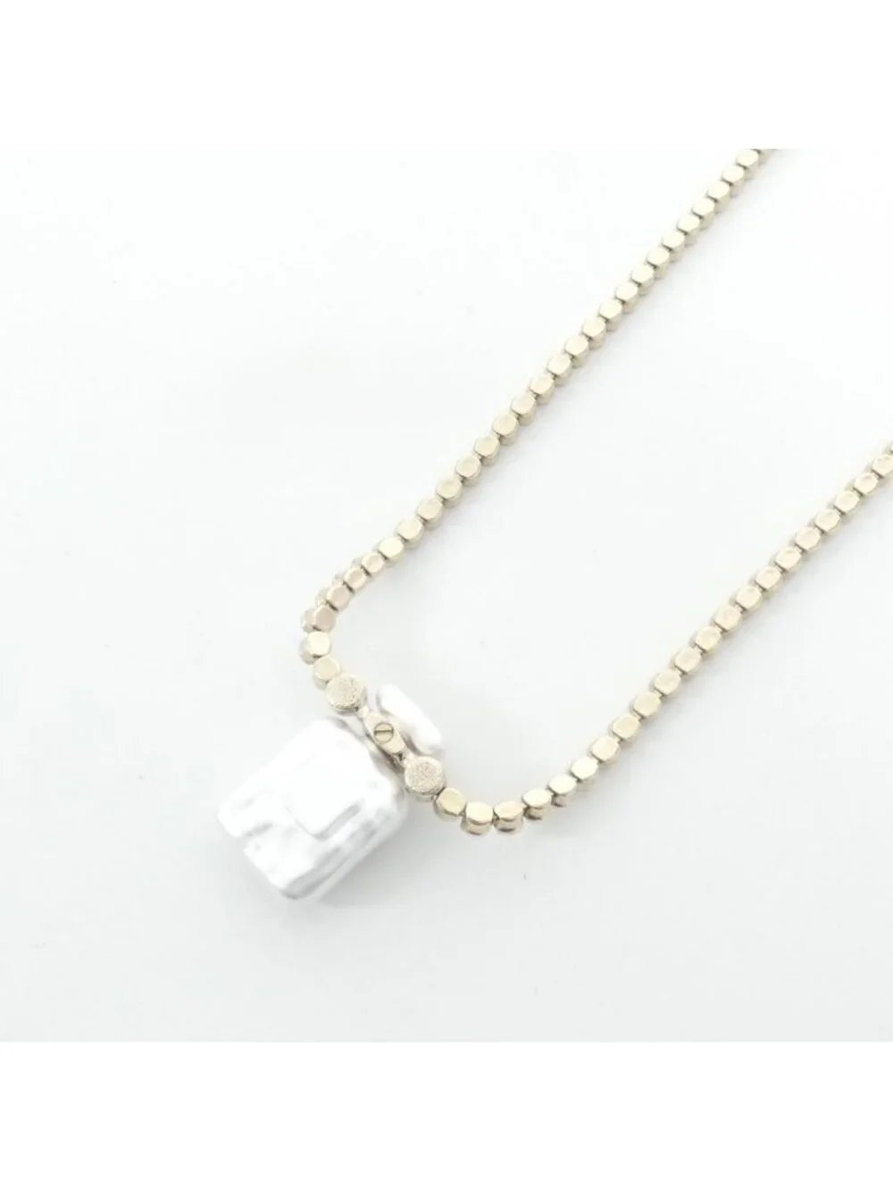 Chanel Necklace Gold - Picture 3 of 6